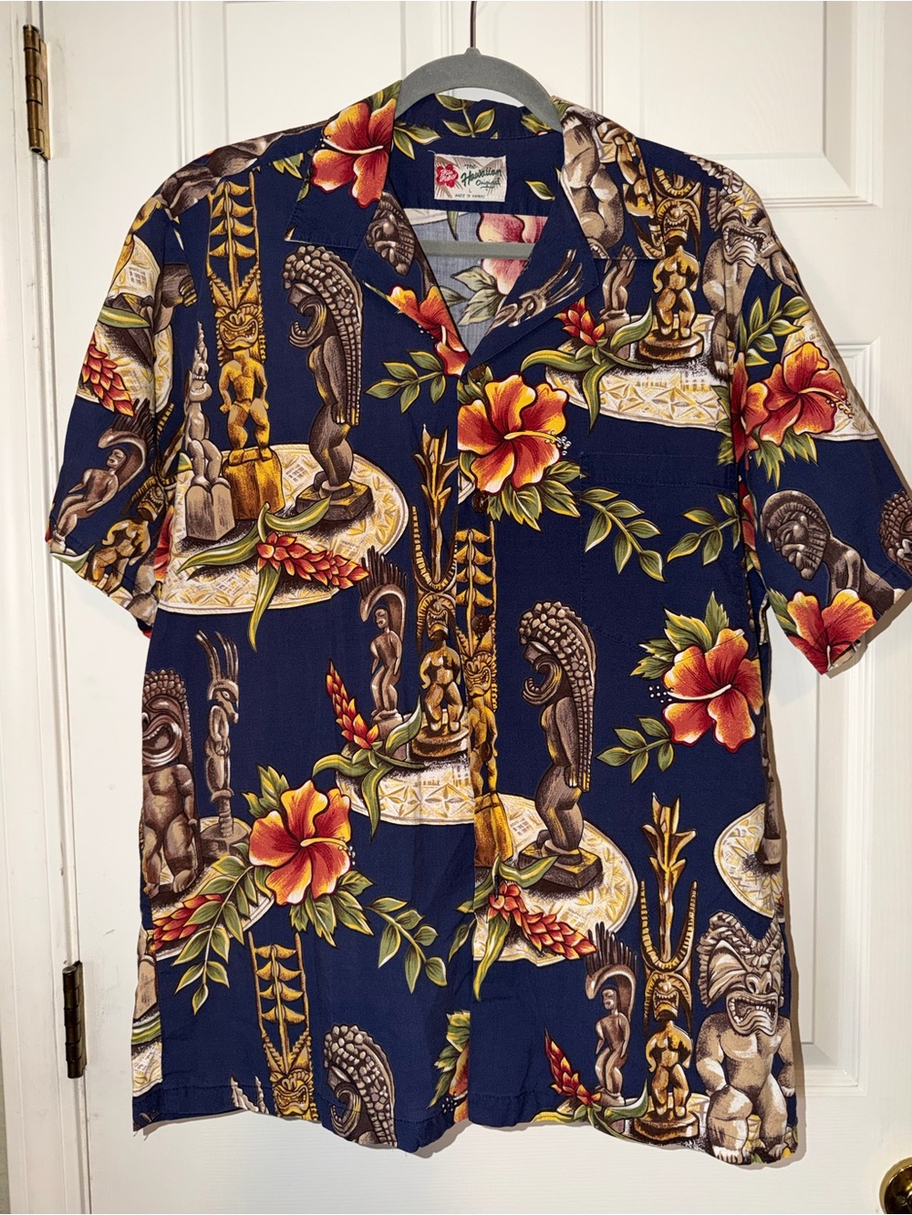 Hilo Hattie Vintage Navy Hawaiian Tiki Tribal‎ Floral Button-Down Shirt